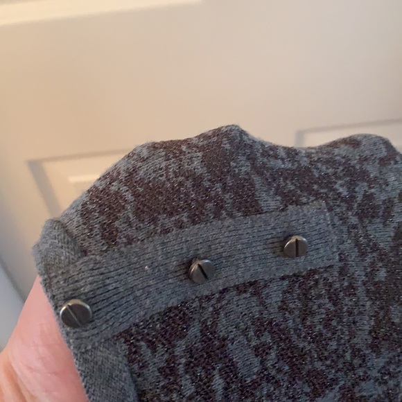 Top - Picture 4 of 4